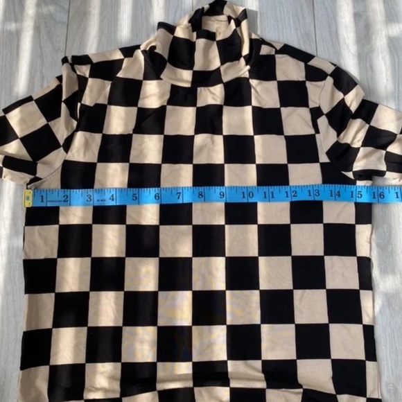 Checkered turtleneck long-sleeved knit top - Picture 9 of 11